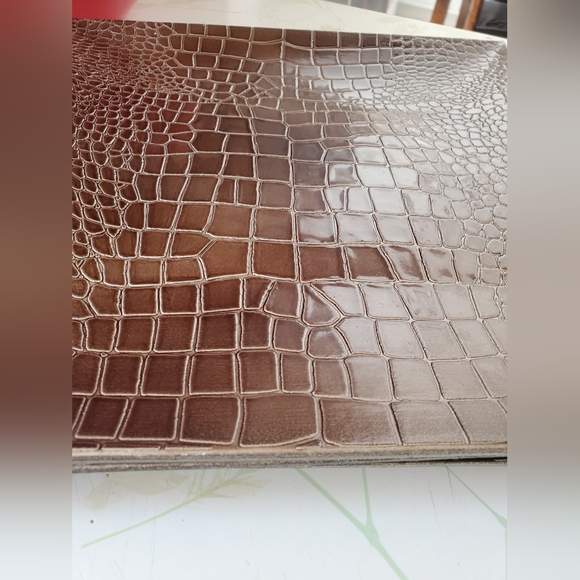 4pcs Stokes Croco Platter - Picture 2 of 3